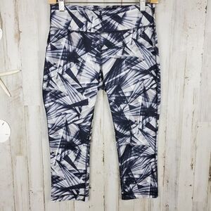 Danskin Now Fitted Capri Leggings Gray Size XS 0-2